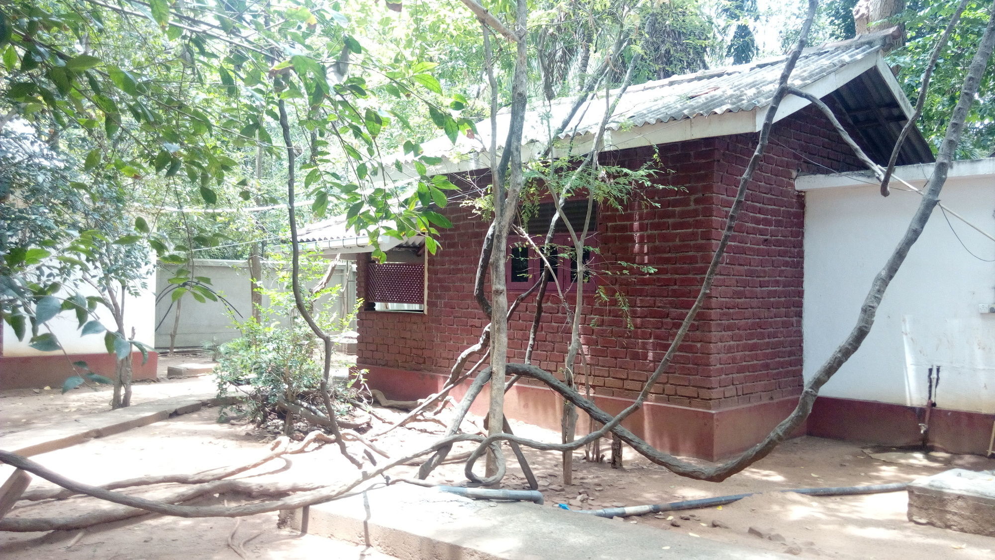 Centauria City Hotel Embilipitiya Exterior photo